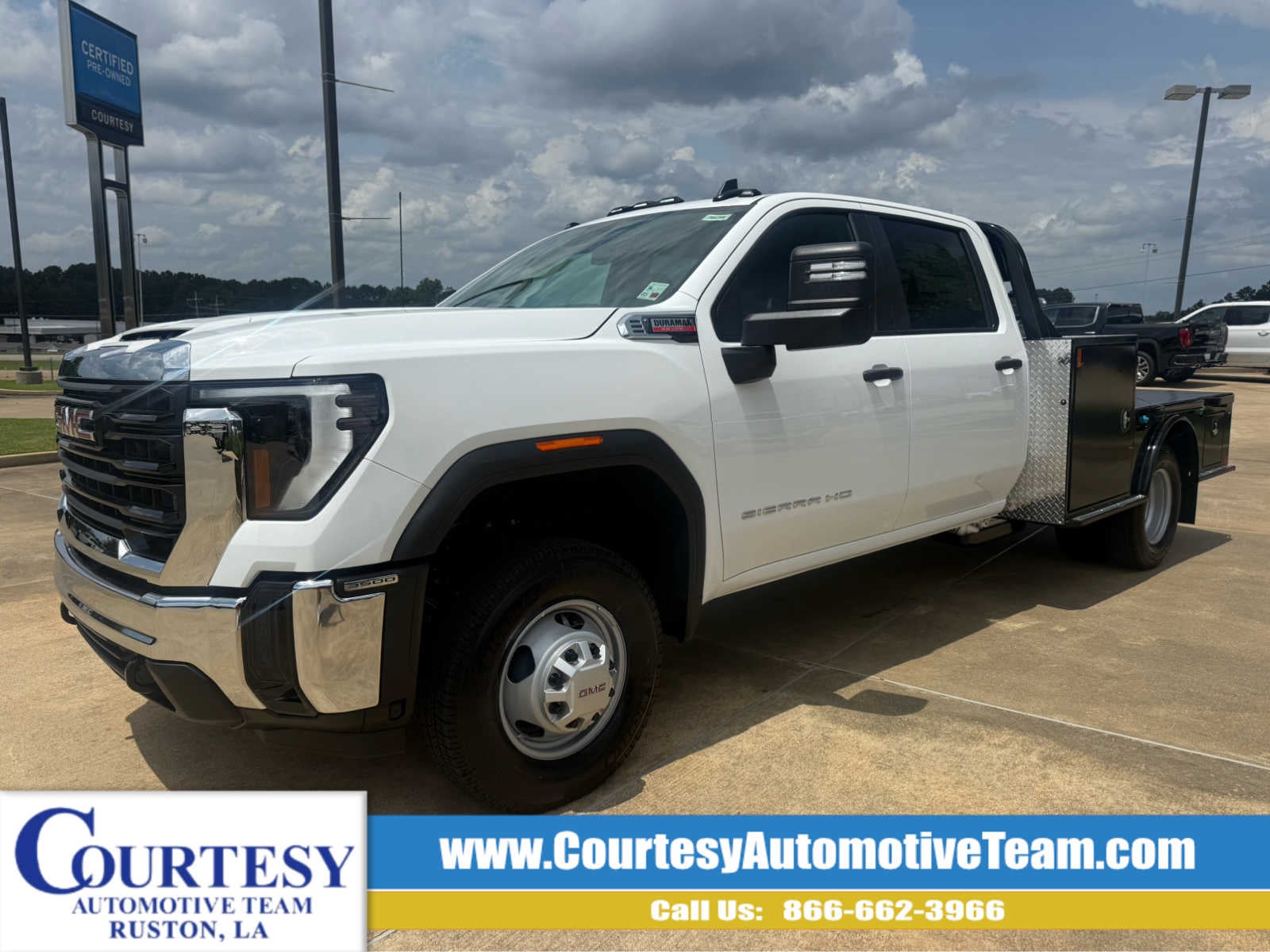 2026 GMC Sierra 4WD Crew Cab Chassis Pro's photo