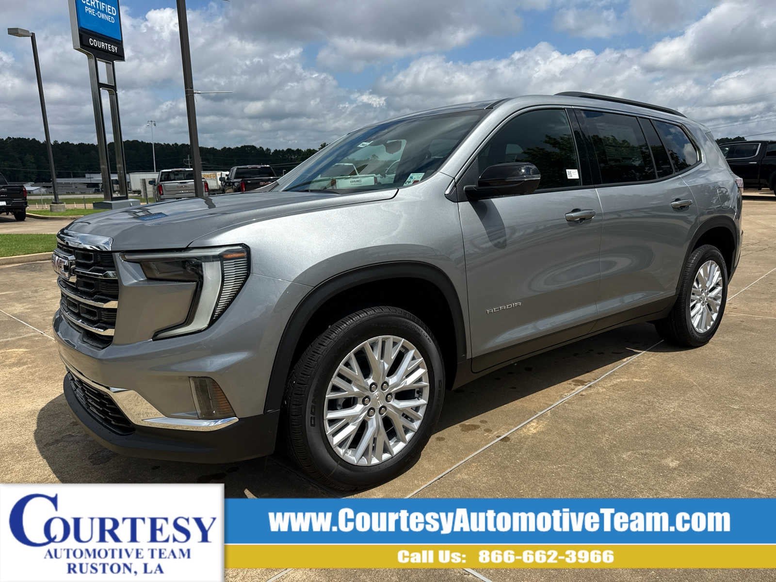 2026 GMC Acadia Elevation FWD's photo