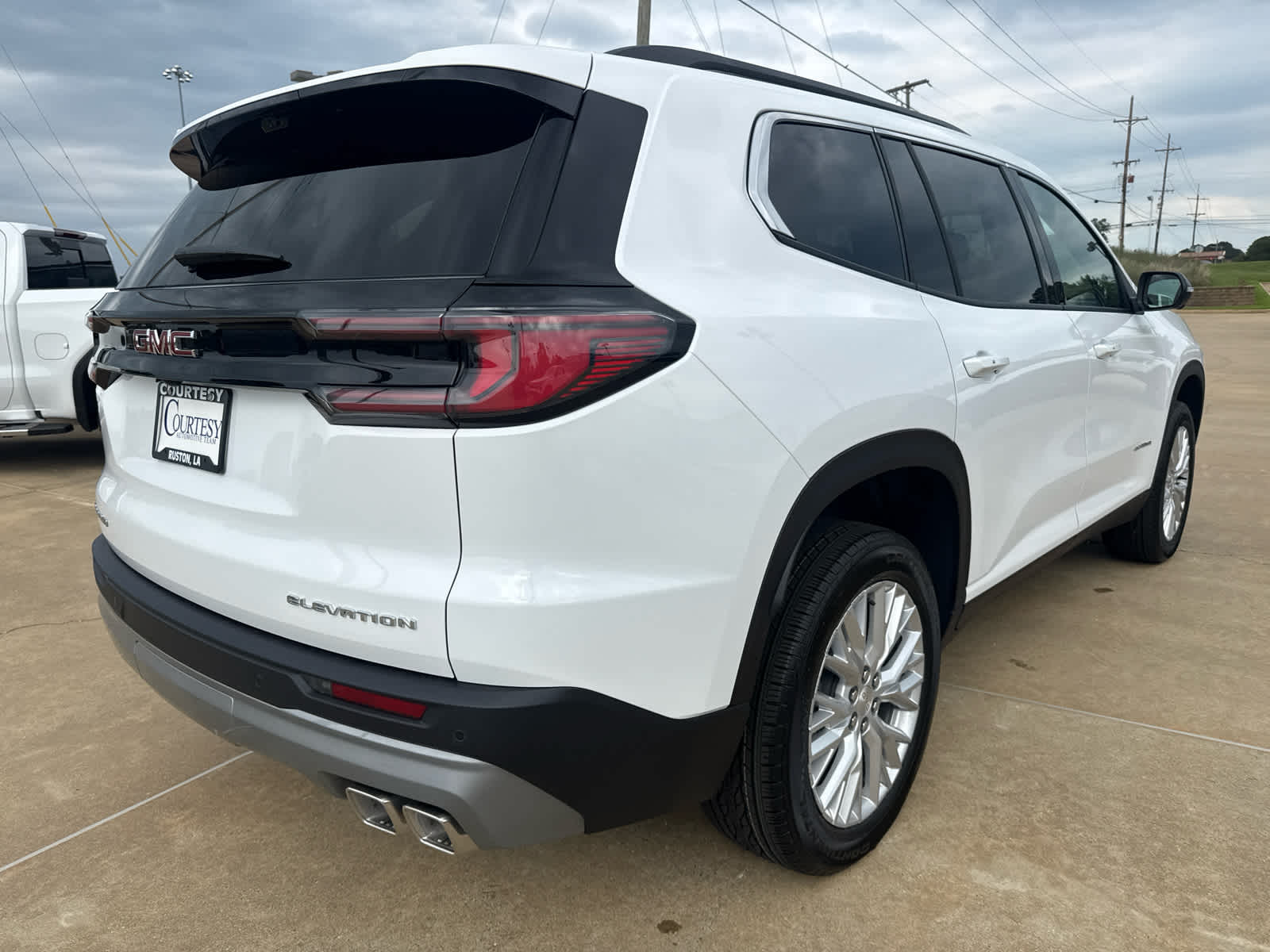 2026 GMC Acadia Elevation