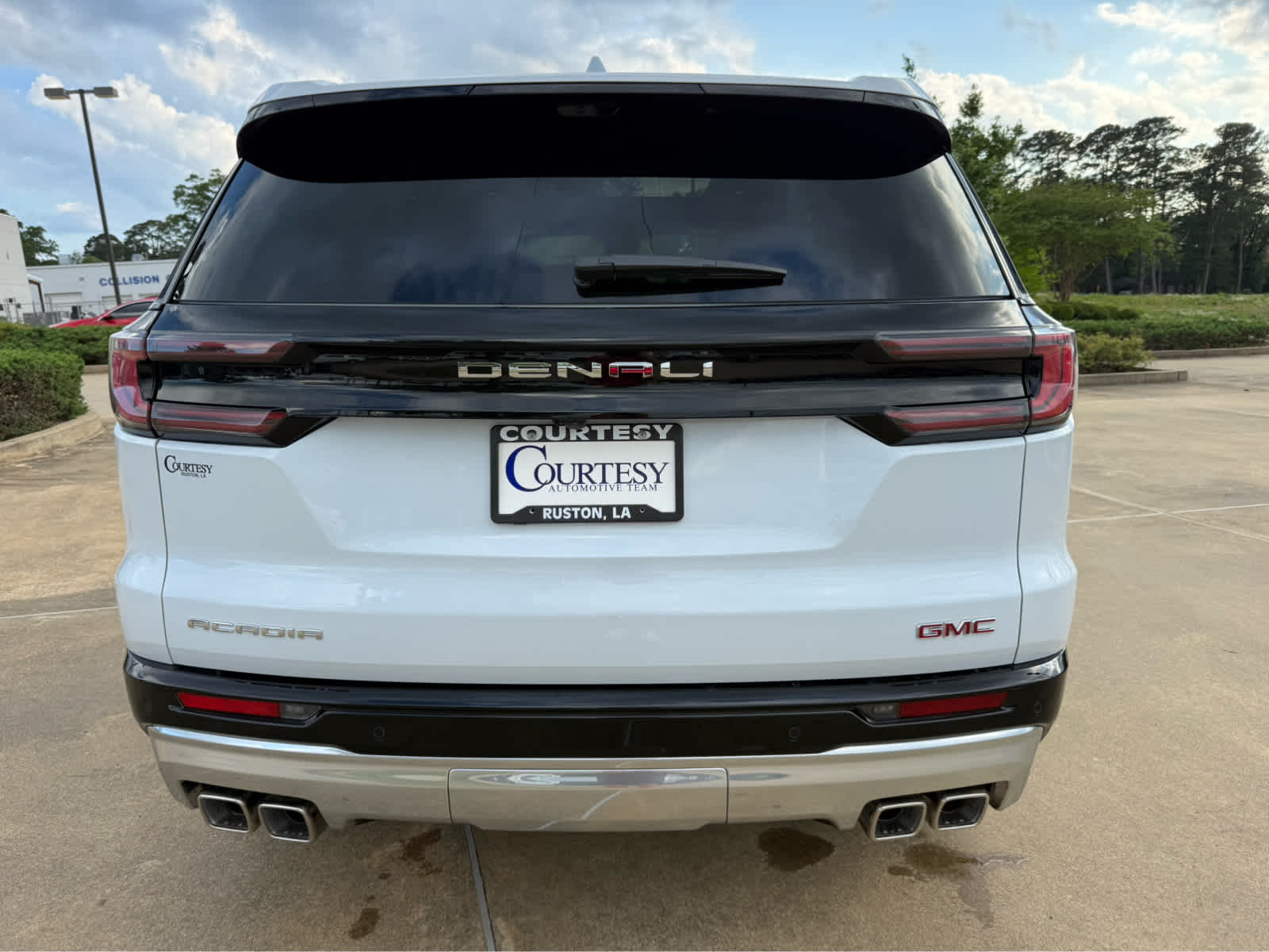 2026 GMC Acadia Denali