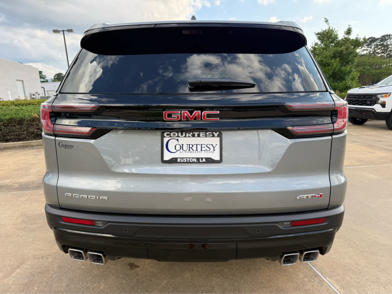 2026 GMC Acadia AT4