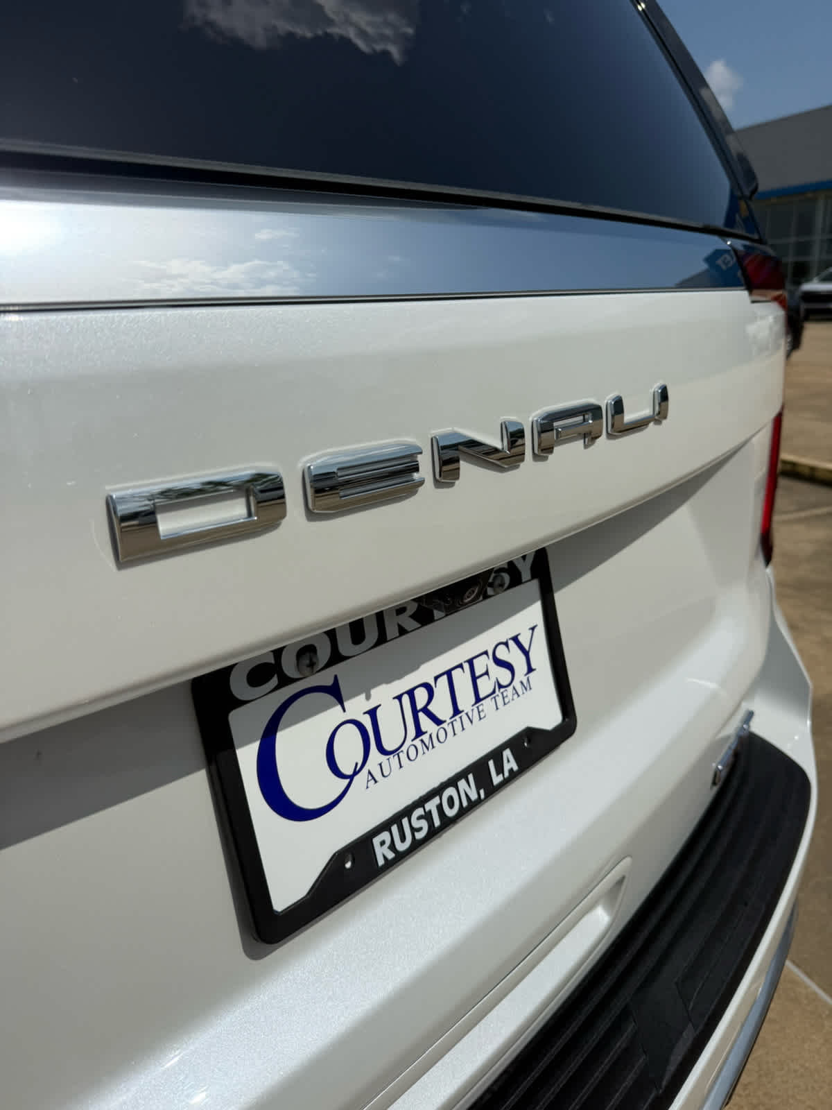 2025 GMC Yukon Denali