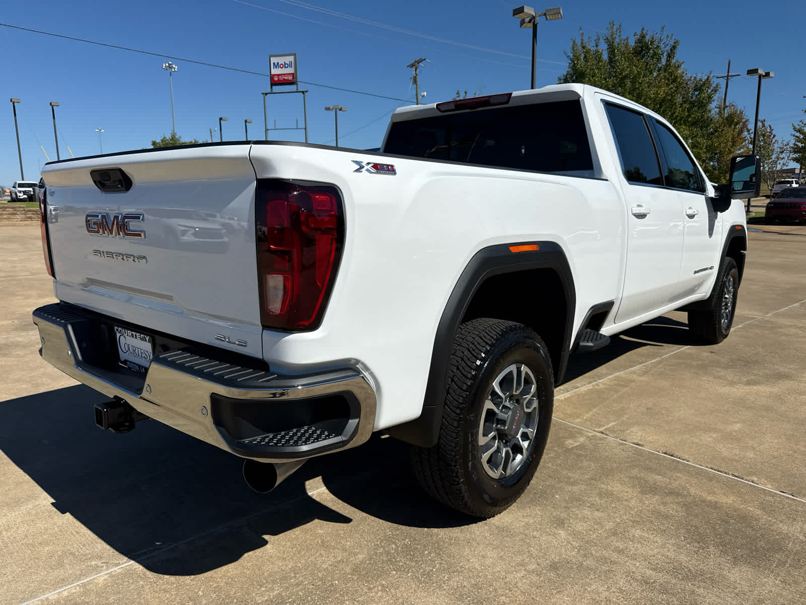 2026 GMC Sierra 2500 HD SLE