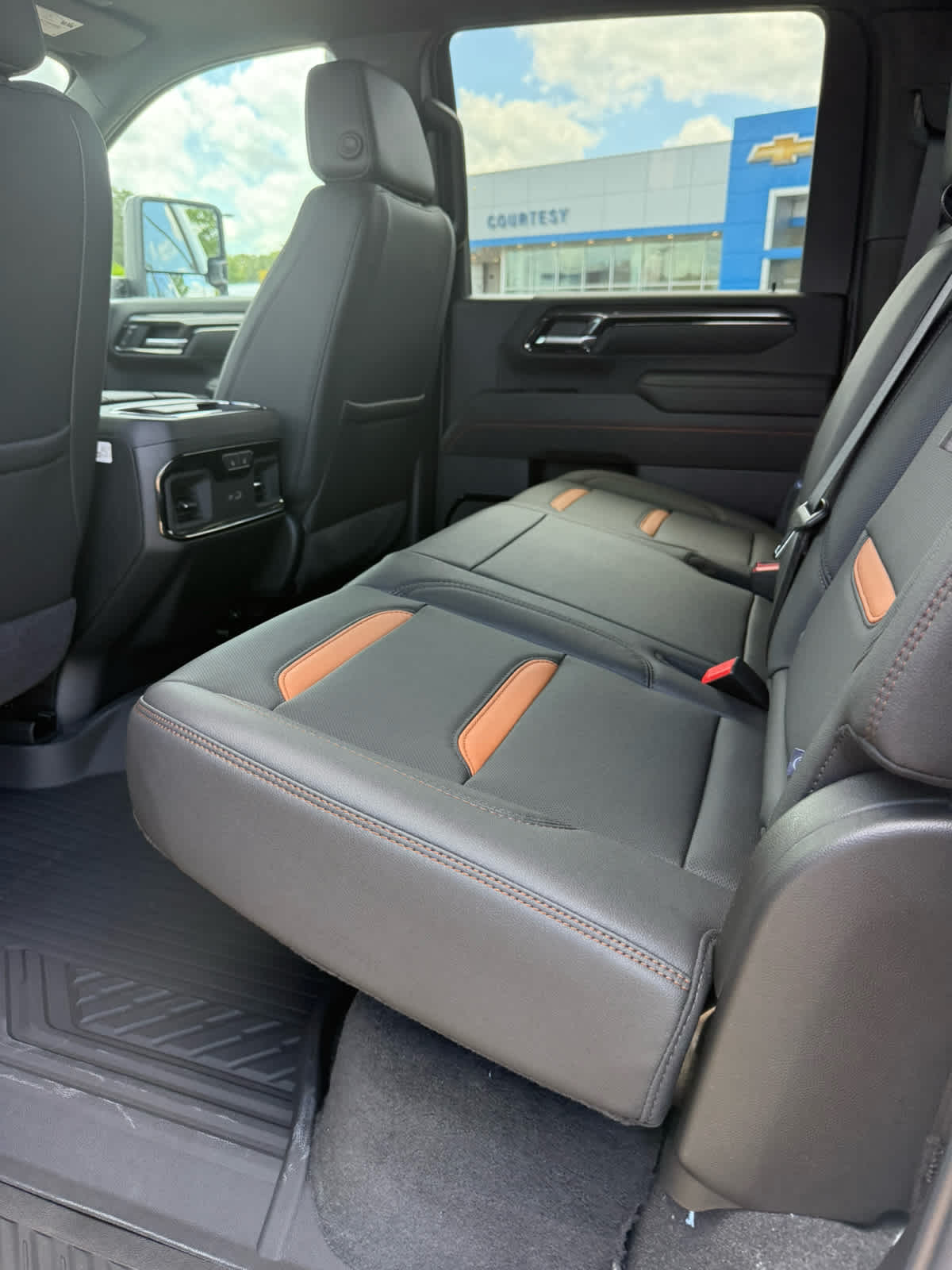 2026 GMC Sierra 2500HD AT4 - Photo 13