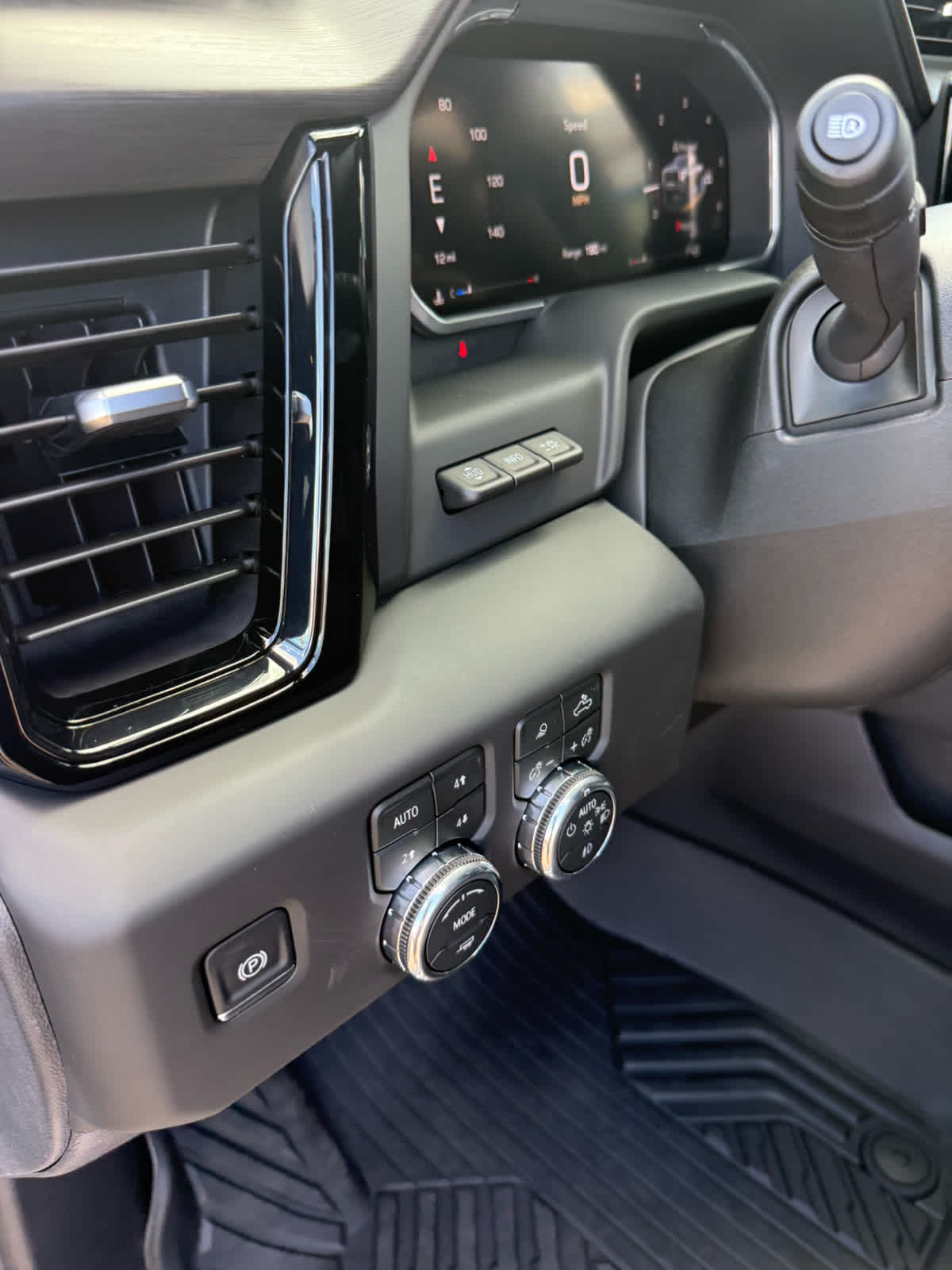 2026 GMC Sierra 2500HD AT4 - Photo 16
