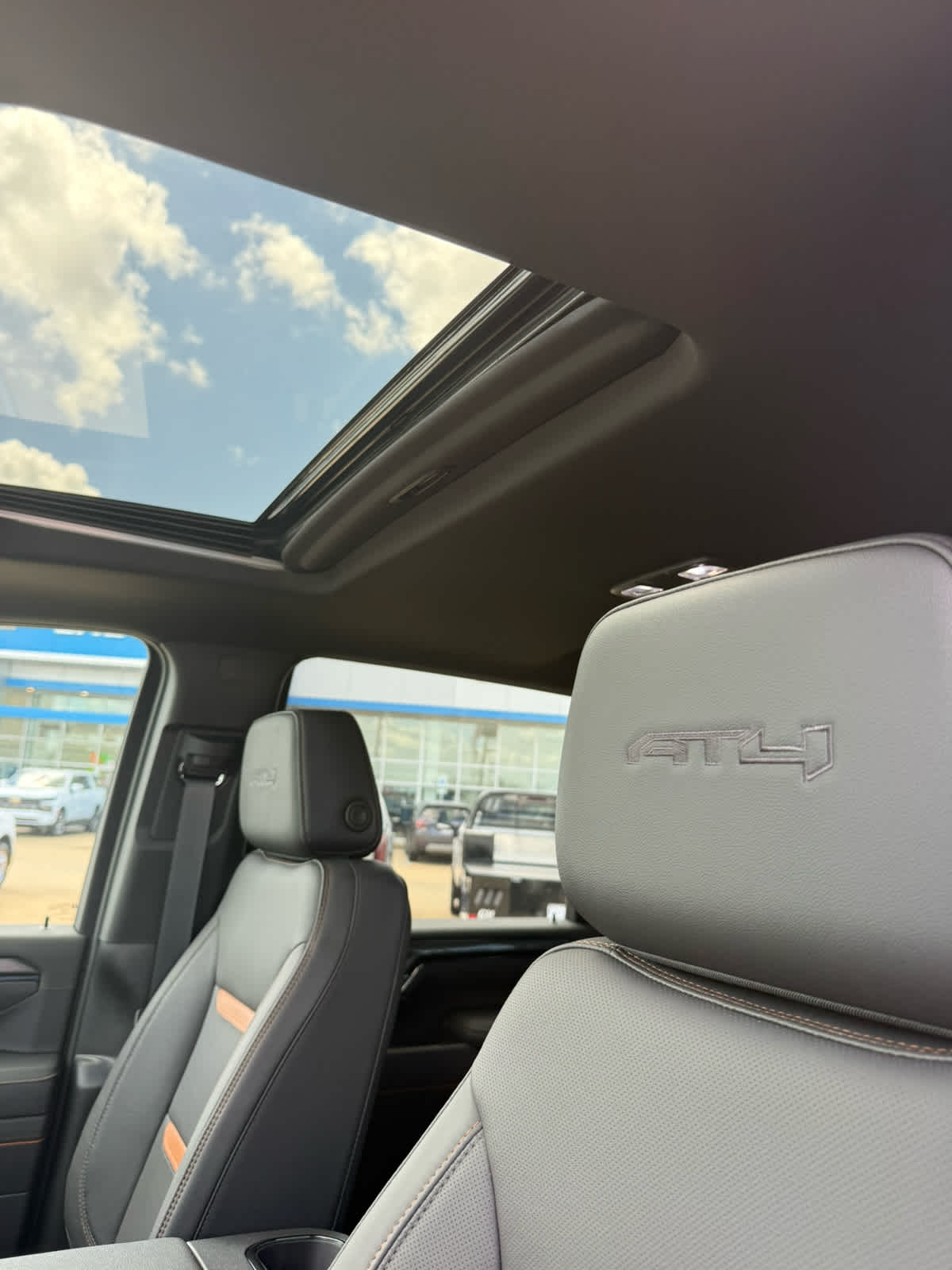 2026 GMC Sierra 2500HD AT4 - Photo 17