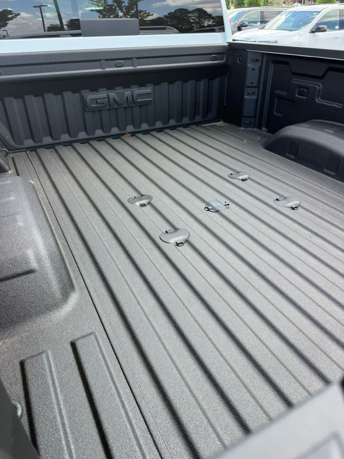 2026 GMC Sierra 2500HD AT4 - Photo 8
