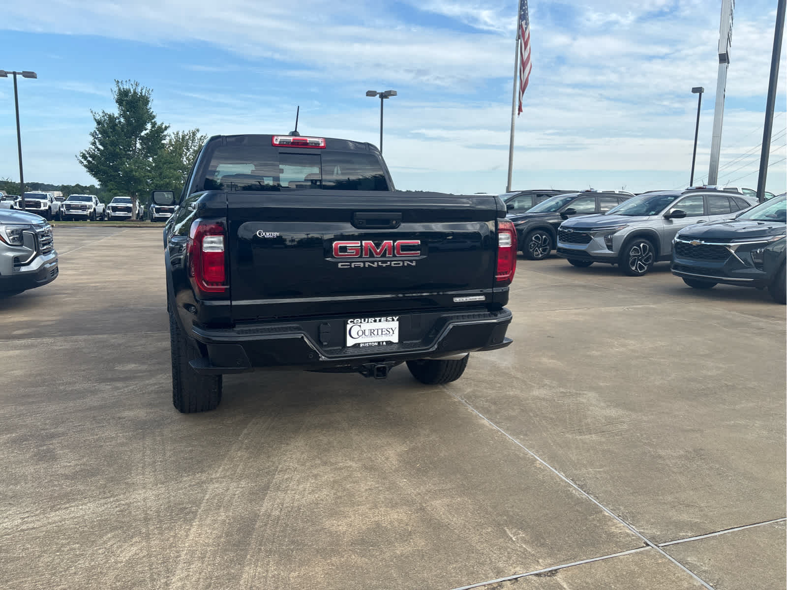 2025 GMC Canyon Elevation