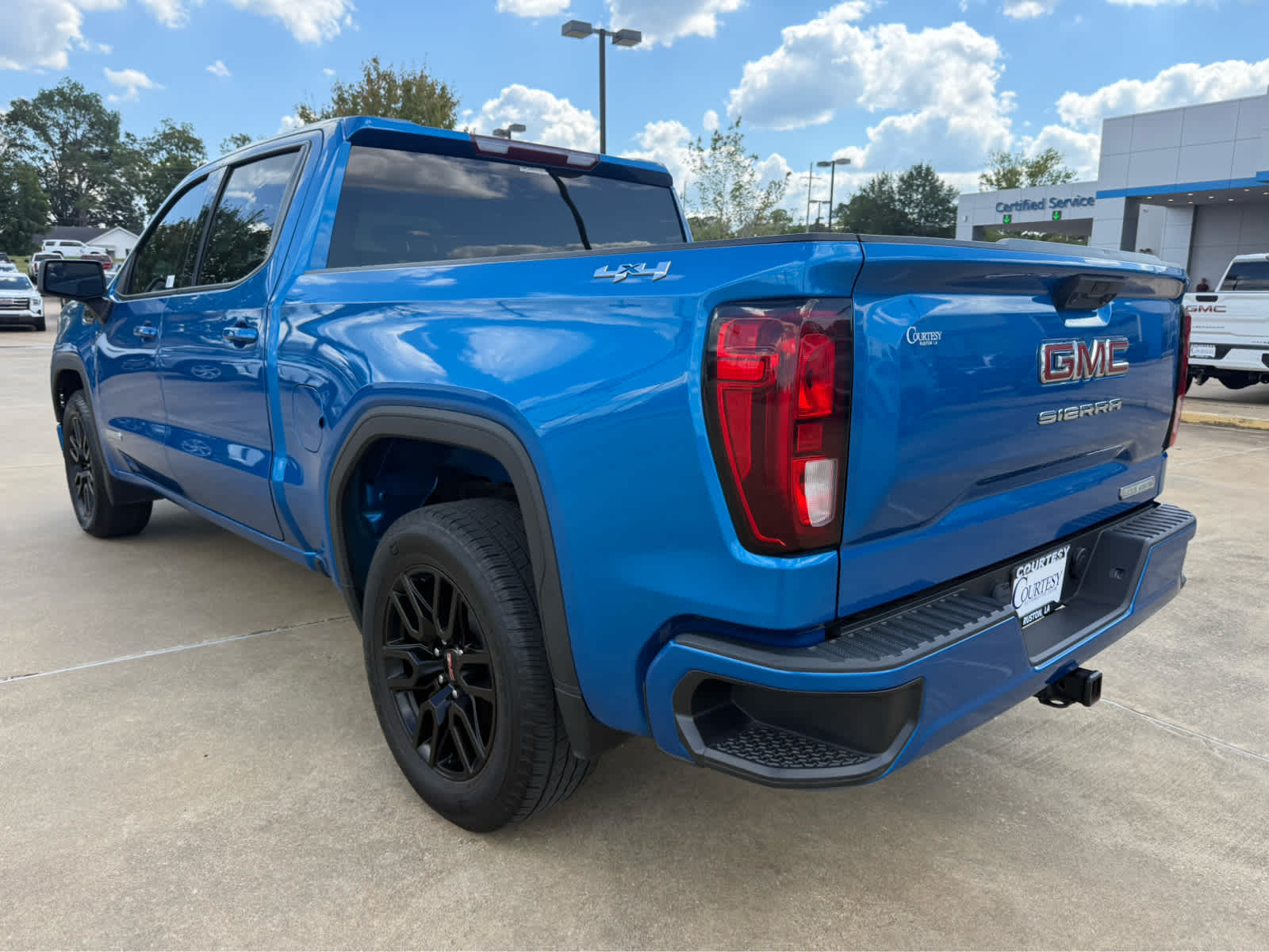 2023 GMC Sierra 1500 Elevation