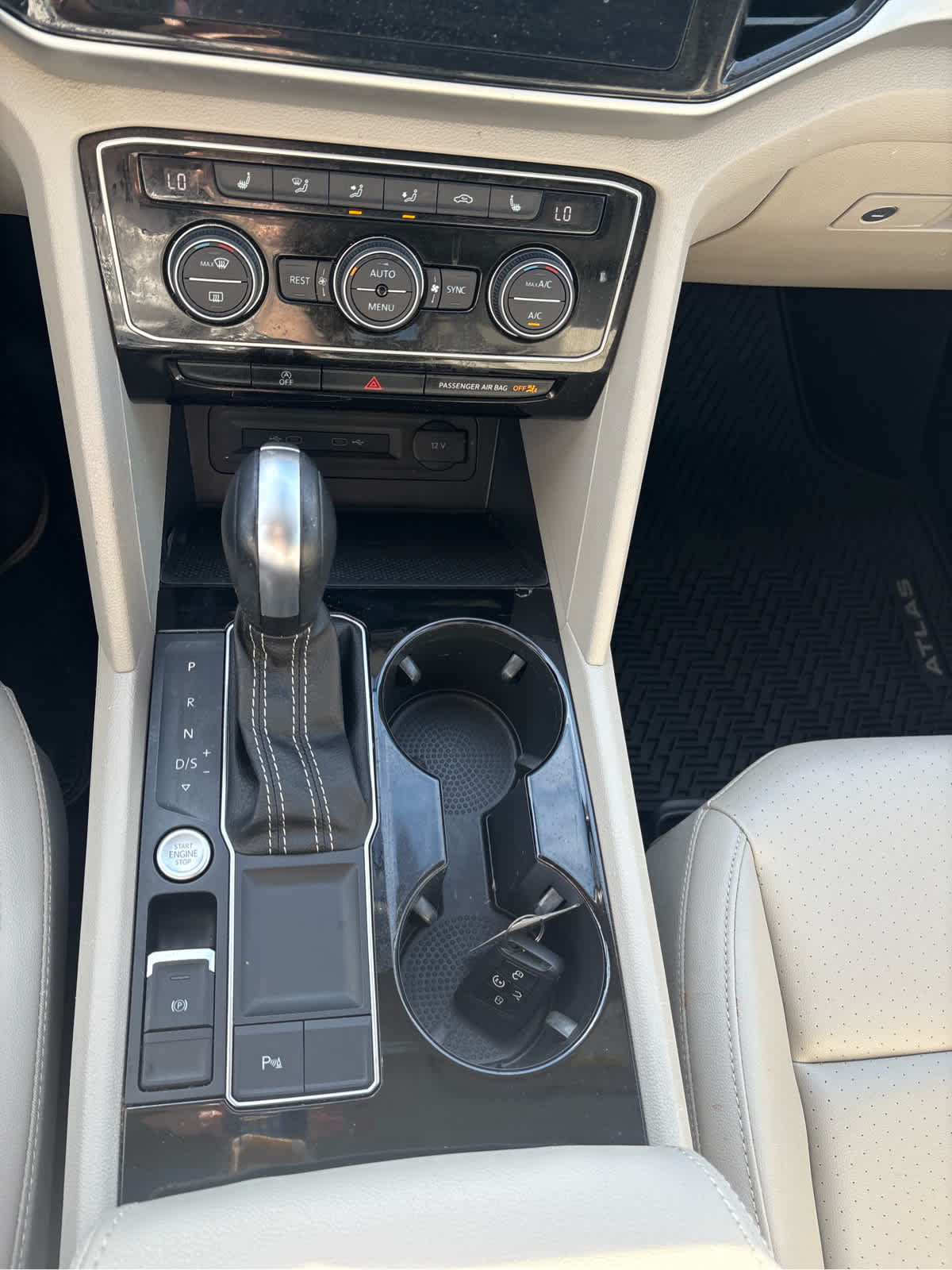 2022 Volkswagen Atlas 2.0T SE w/Technology