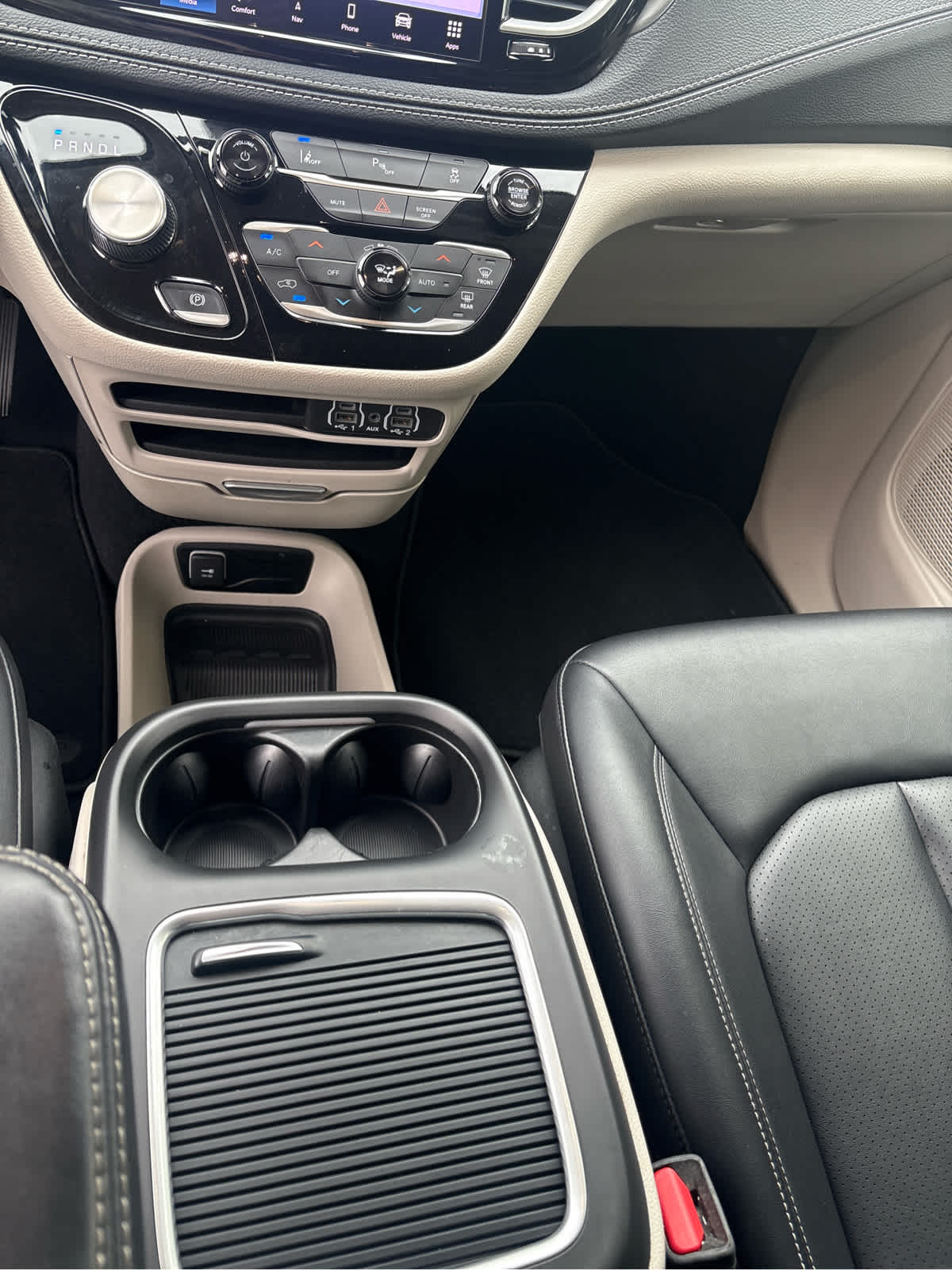 2024 Chrysler Pacifica Hybrid Select