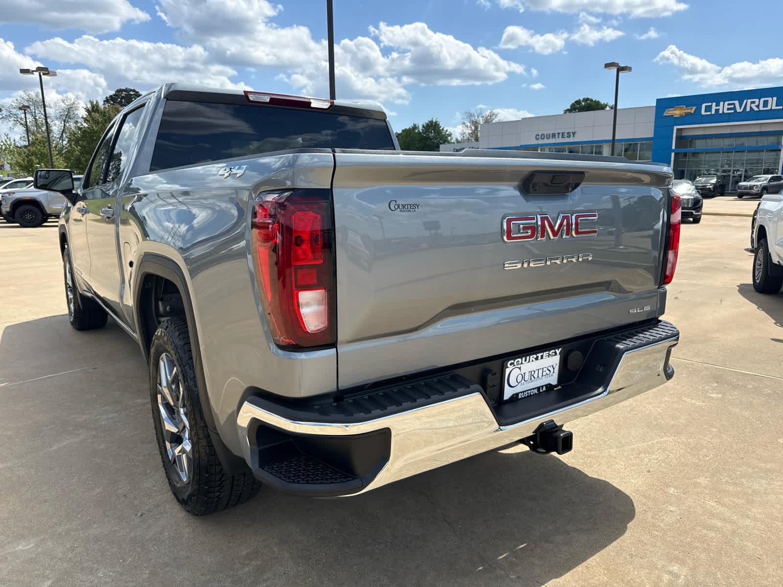 2026 GMC Sierra 1500 SLE