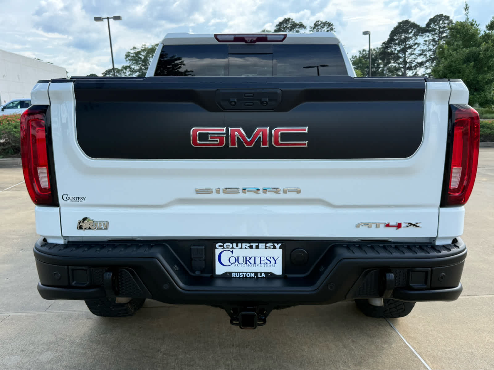 2024 GMC Sierra 1500 AT4X