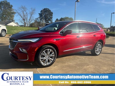 2023 Buick Enclave Essence