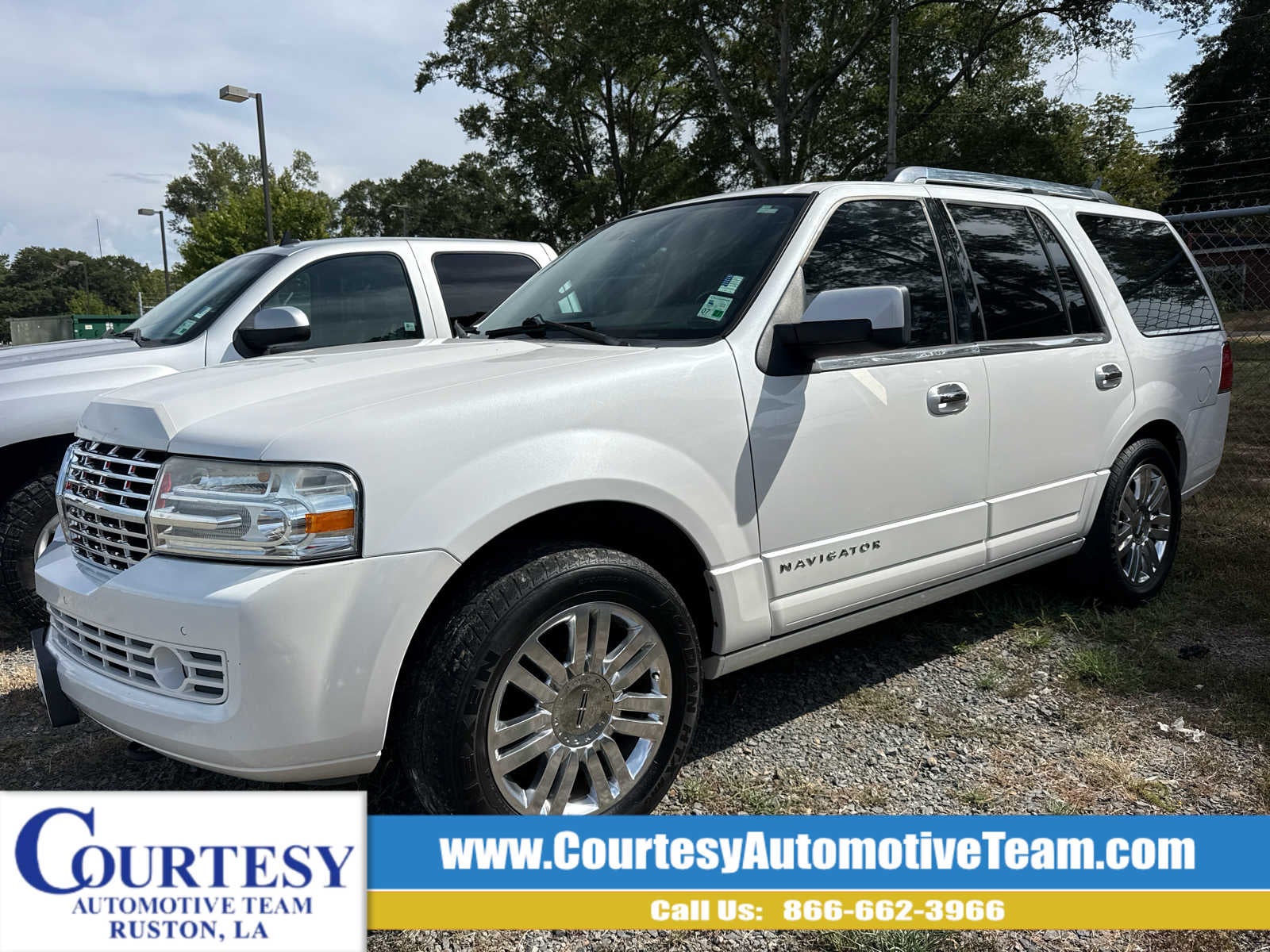 2012 Lincoln Navigator Base