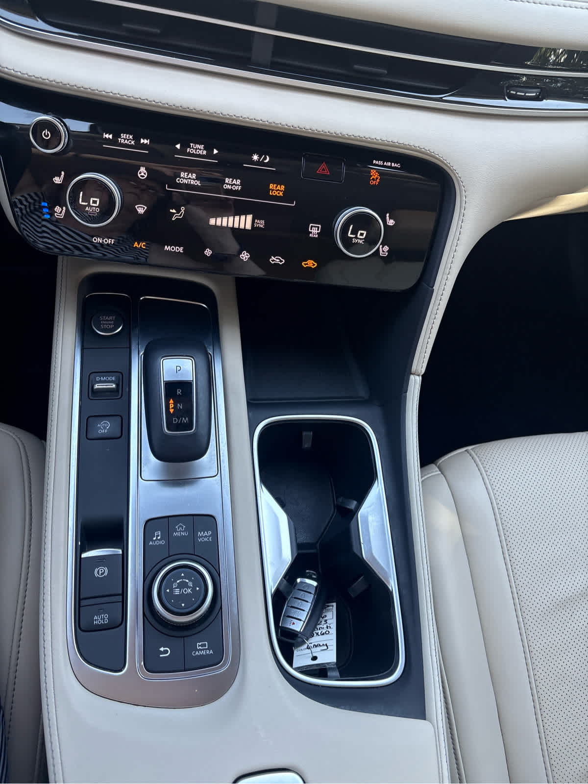 2023 INFINITI QX60 LUXE