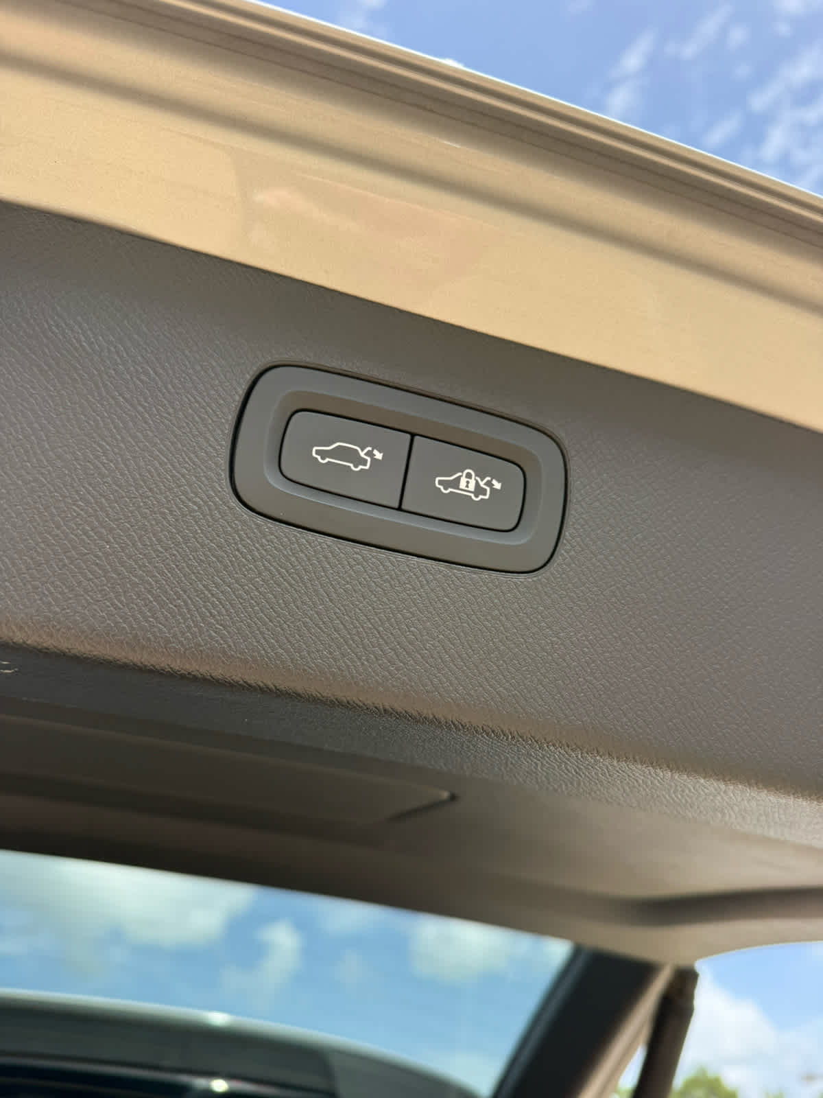 2025 Volvo XC90 Plus