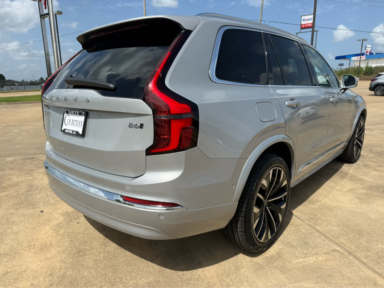 2025 Volvo XC90 Plus